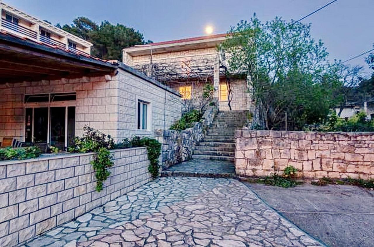 Guest House Kiko Pomena Exterior photo